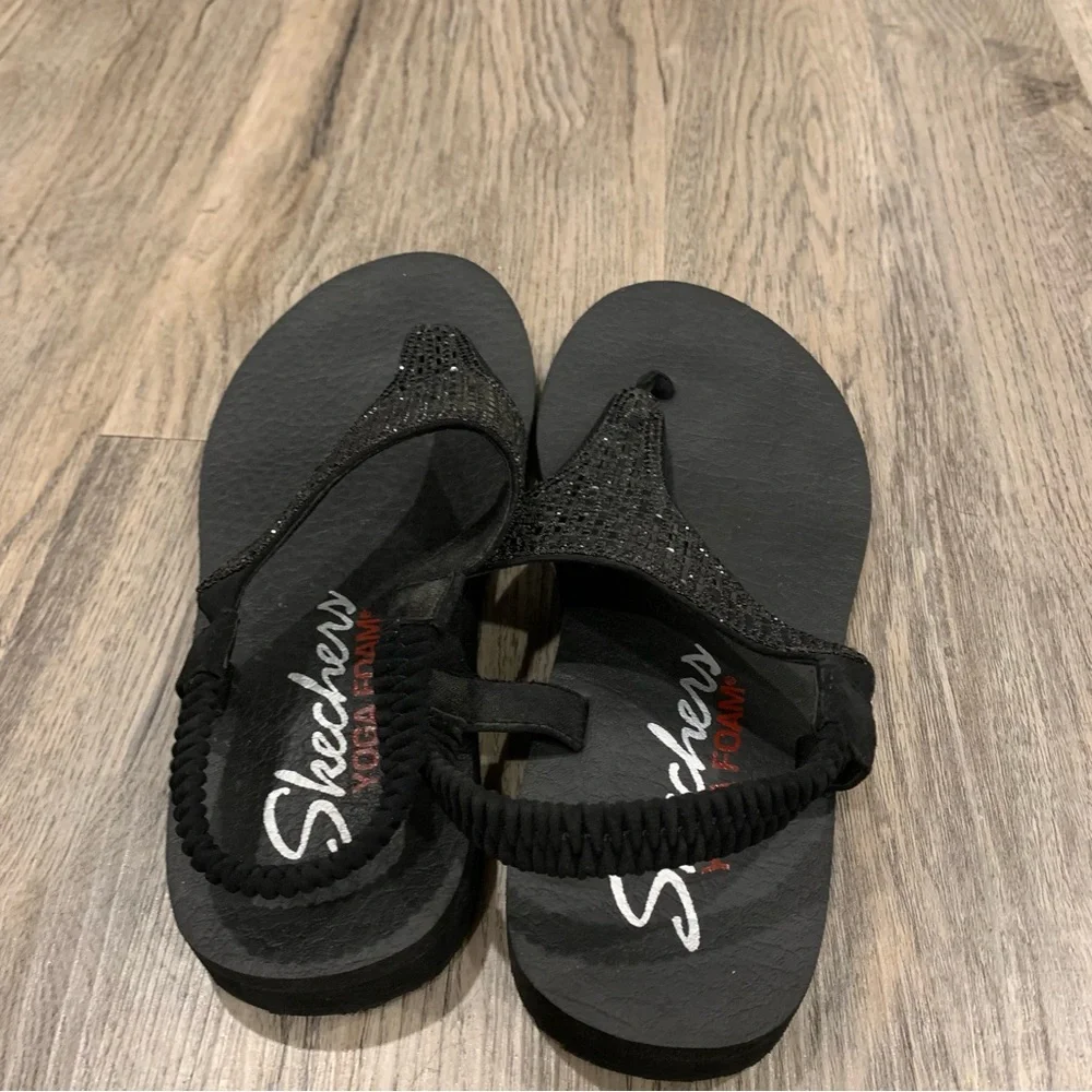 Sketchers  Black T Strap Sandal Womens 7 Jewels Shoe Comfort Yoga Mat - Picture 4 of 8